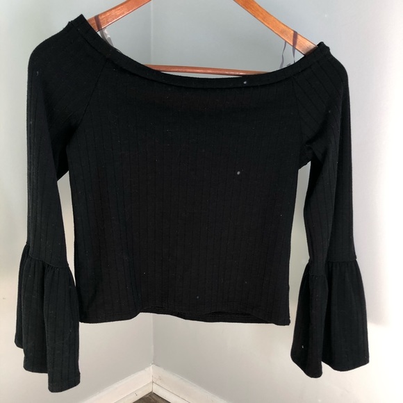 Black ribbed flared sleeved top - Picture 2 of 2